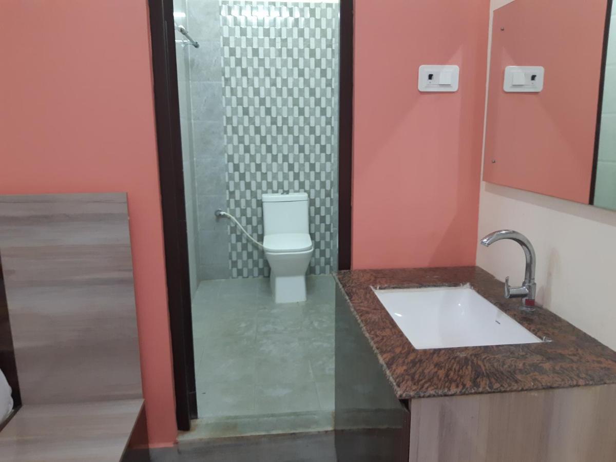 Devansh Bhanu Residency Dbr Srikalahasti Bagian luar foto