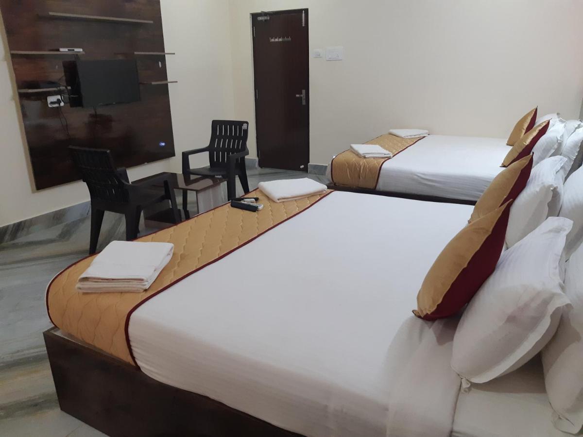 Devansh Bhanu Residency Dbr Srikalahasti Bagian luar foto