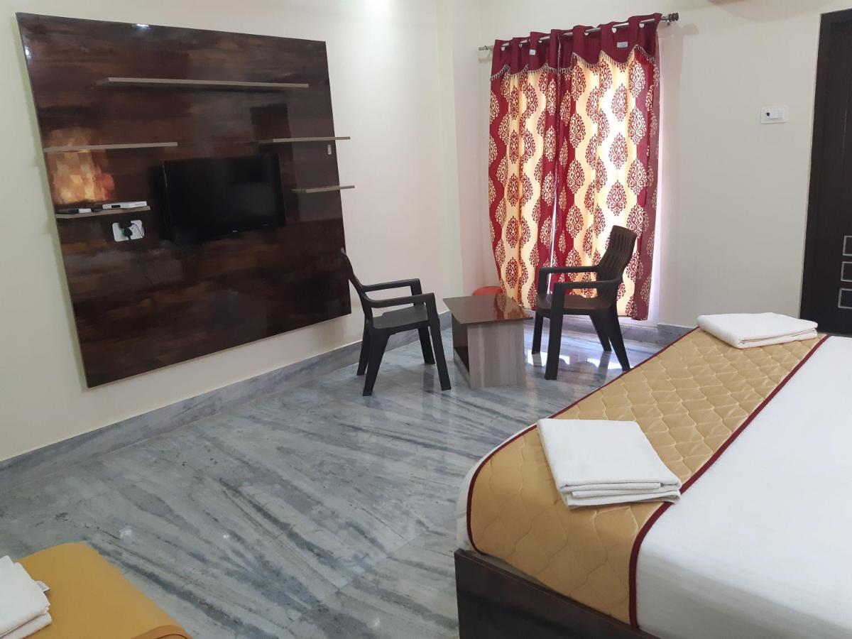 Devansh Bhanu Residency Dbr Srikalahasti Bagian luar foto
